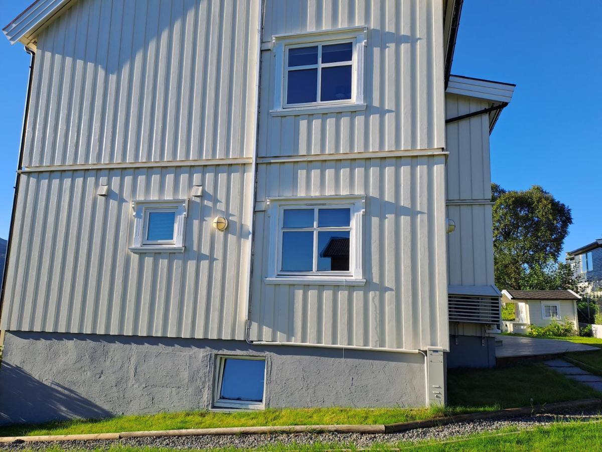 Warm And Cozy Apartment With Panoramic View Above The City Center Tromso Exterior photo